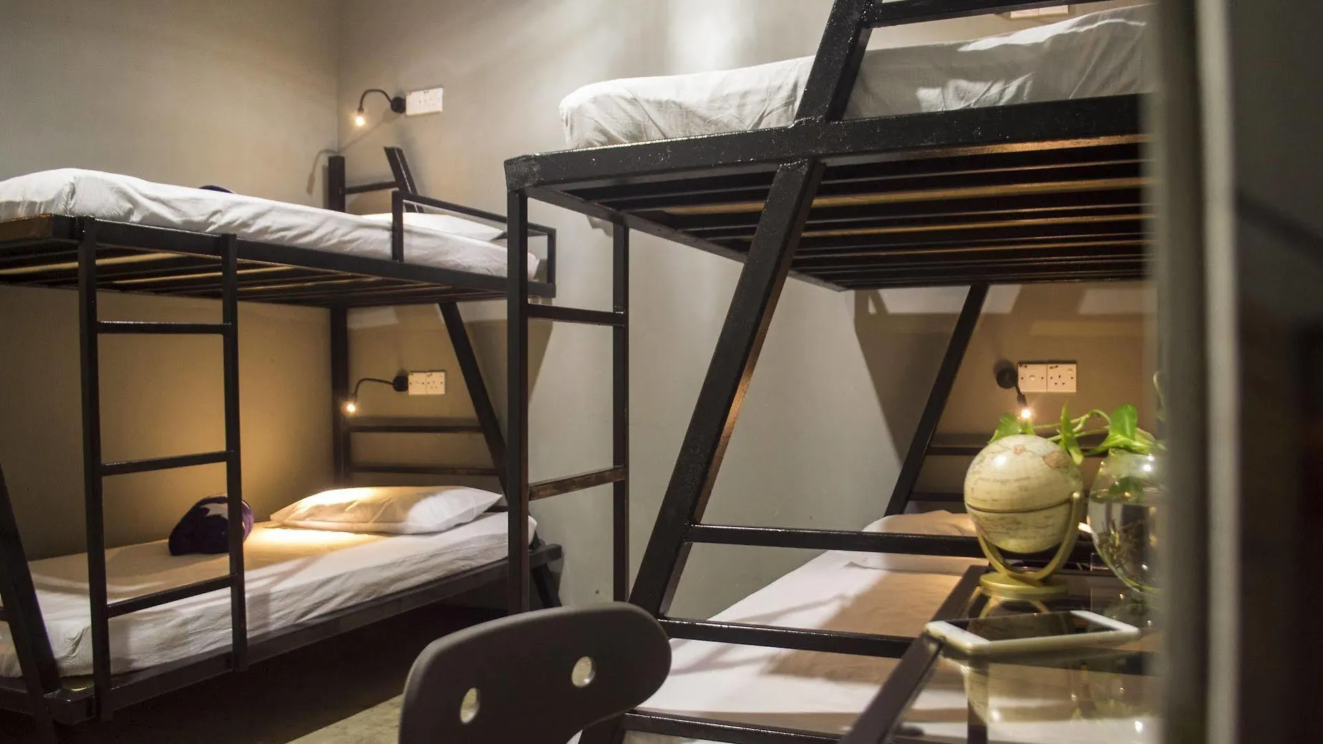 B And B 21 Hostel Κότα Κιναμπαλού